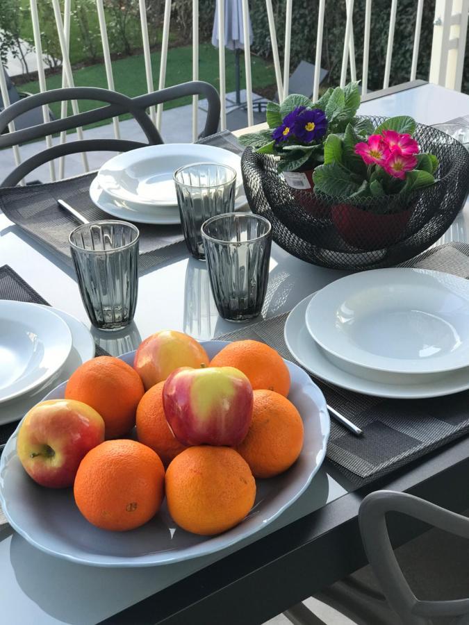 Villa Karolina Desenzano del Garda Eksteriør billede